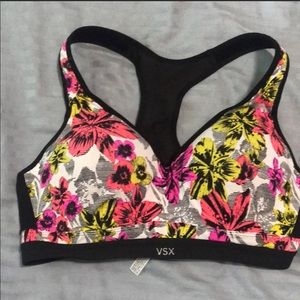 Victoria Secret Sports Bra 36D